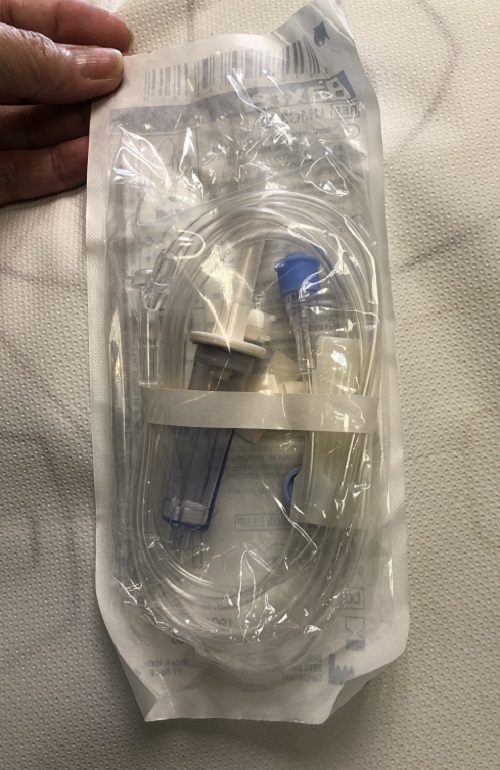 baxter UMC3320 intravenous drip fluid giving sets